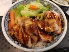 照烧鸡肉饭-吉野家(东海缤纷天地店)