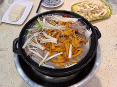 -九寨特色牦牛肉汤锅 羊肉汤锅