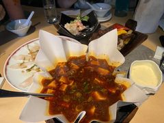 -穹六人间 people 6(岳阳路店)