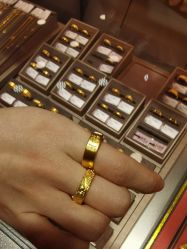 -六福珠寶(百联南方购物中心店)