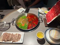 -伴山牛贵州黄牛肉火锅·苗疆非遗艺术餐厅(上海首店)