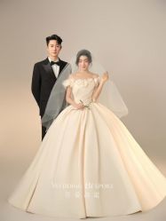 -喜爱高定婚纱摄影