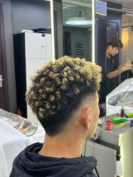 -藤野造型烫发染发