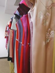 -禾米旗袍妈妈装礼服定制(嘉业国贸店)