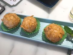 杏仁金沙球-富山虾饺点心餐厅(群光广场店)