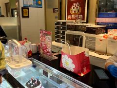 -花花卷卷·鲜食蛋糕(静安久光百货店)