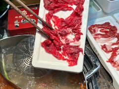 -来龍儿鲜切牛肉自助老火锅