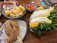 黄金卷-毛辣果·贵州红酸汤牛肉火锅(西单店)