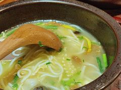 -良米山·云南野生菌过桥米线(上海首店)