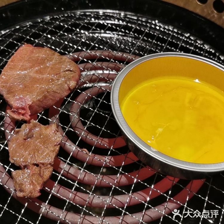 美滋滋的烤肉来啦[吐]