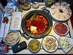 -爱你您·自家鱼塘·活水喷泉鱼火锅(八里店)