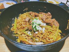 精选肋排焖面-金豆角砂锅焖面(安贞店)