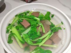 馋口鸭血汤-馋三尺蟹粉小笼(人民广场店)