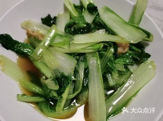 煮了杂粮粥，炒了个猪油渣小白菜，再打开买的农家腊八豆