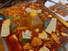 牛肉火山炒年糕-包装马车·韩国料理·포장마차