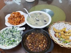 -胡子饮食店