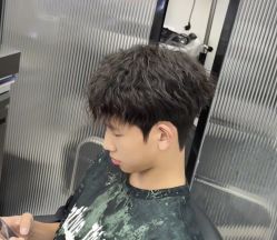 点击看大图 -尤司男士国潮理发馆