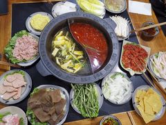 -重庆故事姊妹老火锅(财经学院店)