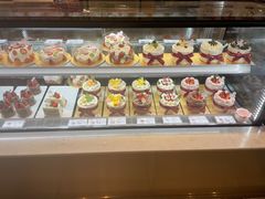-花花卷卷·鲜食蛋糕(静安久光百货店)