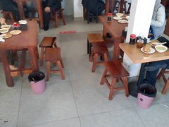 大堂-宝瑞门钉肉饼店