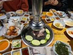 -唯成•韩国炭火烤肉 유성고기