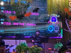 -临界音乐酒馆·小龙虾·江湖菜(华熙LIVE·鱼洞店)