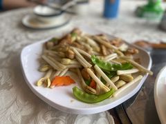 花生苗炒肉-顺德美食坊(南沙分店)