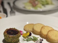-Mogul Eatery·大亨餐酒馆