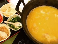 -鲜入围煮花胶鸡海鲜火锅