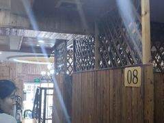 大堂-老东镇啤酒屋海鲜加工·蒸汽海鲜·海鲜烧烤(台东店)