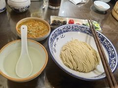 秃黄油-裕兴记•蟹黄面馆(人民广场店)