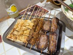 -粉八·云南米线·建水烧烤(常熟路店)