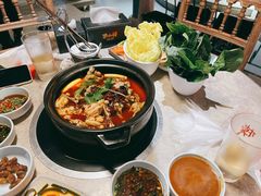 -沪小胖小龙虾(淮海中路旗舰店)