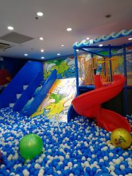 -爱婴室(上海浦建路店)