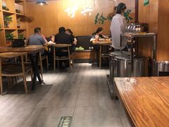 大堂-伊兴面片·清真(五泉山店)