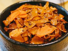 石锅杏鲍菇-华兴餐厅·招牌生鱼片(桃园路店)