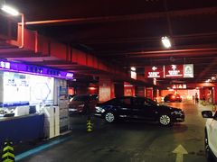 -欧尚超市苏州店停车场(金鸡湖路店)