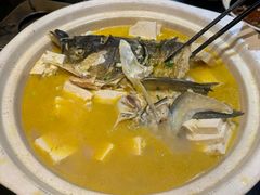 -帅巴人舅母子腊蹄民俗村