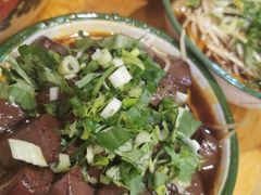 -拈签一笑黄牛肉辣卤串串