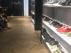 -GIVENCHY(比斯特苏州购物村店)