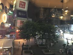 -必胜客(证大大拇指店)