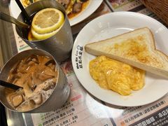 鲜牛油麦包厚多士-旺记冰室(九龙中心大厦店)