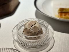 黑松露冰淇淋-怡情荟•海鲜青岛菜(五四广场旗舰店)