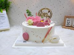 8寸进口淡奶油花之蜜语-Miss蜜思烘焙(城市广场店)