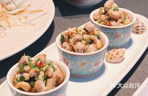 Marinated Flower Snail with Sauce