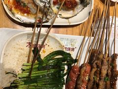 烤湛江生蚝-木屋烧烤(紫荆广场店)
