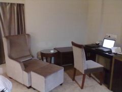 沙发和桌椅-苏体天云湖运动度假村