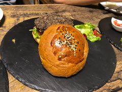 黑胡椒堡-HIGH FIVE哈福手工汉堡(桂林路店)