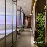 我们六个人吃饭花了一千多一点
