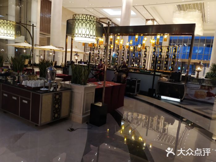 武汉洲际酒店·漢自助餐厅大堂图片